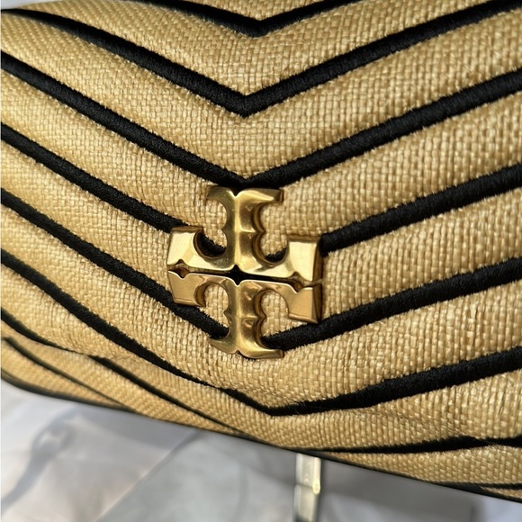 🟢Tory Burch Soft Straw Small Kira Chevron Convertible Flap Shoulder Bag $568 - Picture 3 of 14